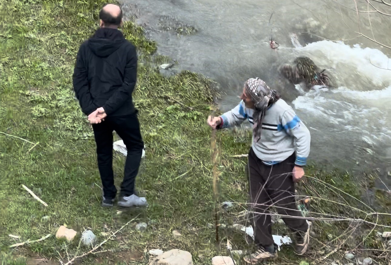 Şemdinli’de dereye düşen çocuk için seferberlik başlatıldı
