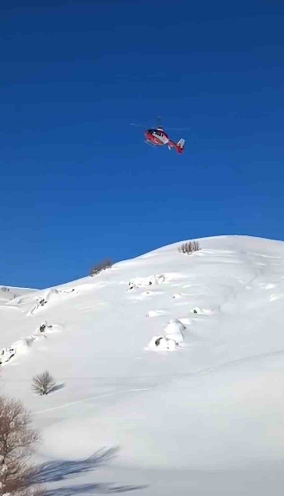 Şemdinli’de nefes kesen kurtarma: Kar esaretindeki hamile kadın için zamanla yarış
