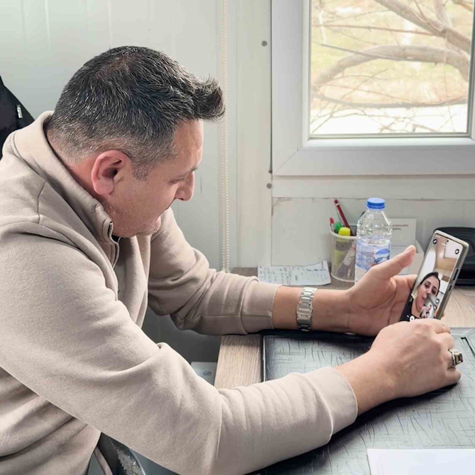 "Seni seviyorum" sürprizi hem güldürdü hem endişelendirdi
