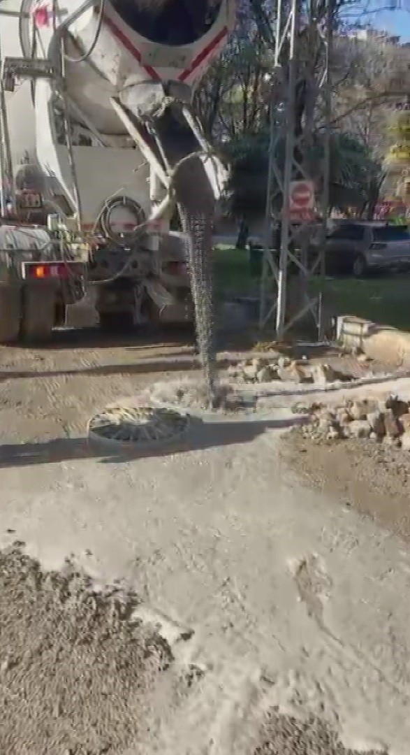 "Senin vicdanın kabul ediyor mu" sözlerine aldırış etmeden kanalizasyona beton döken firmaya rekor ceza
"Senin vicdanın kabul ediyor mu" sözlerine aldırış etmeden kanalizasyona beton döken firmaya rekor ceza