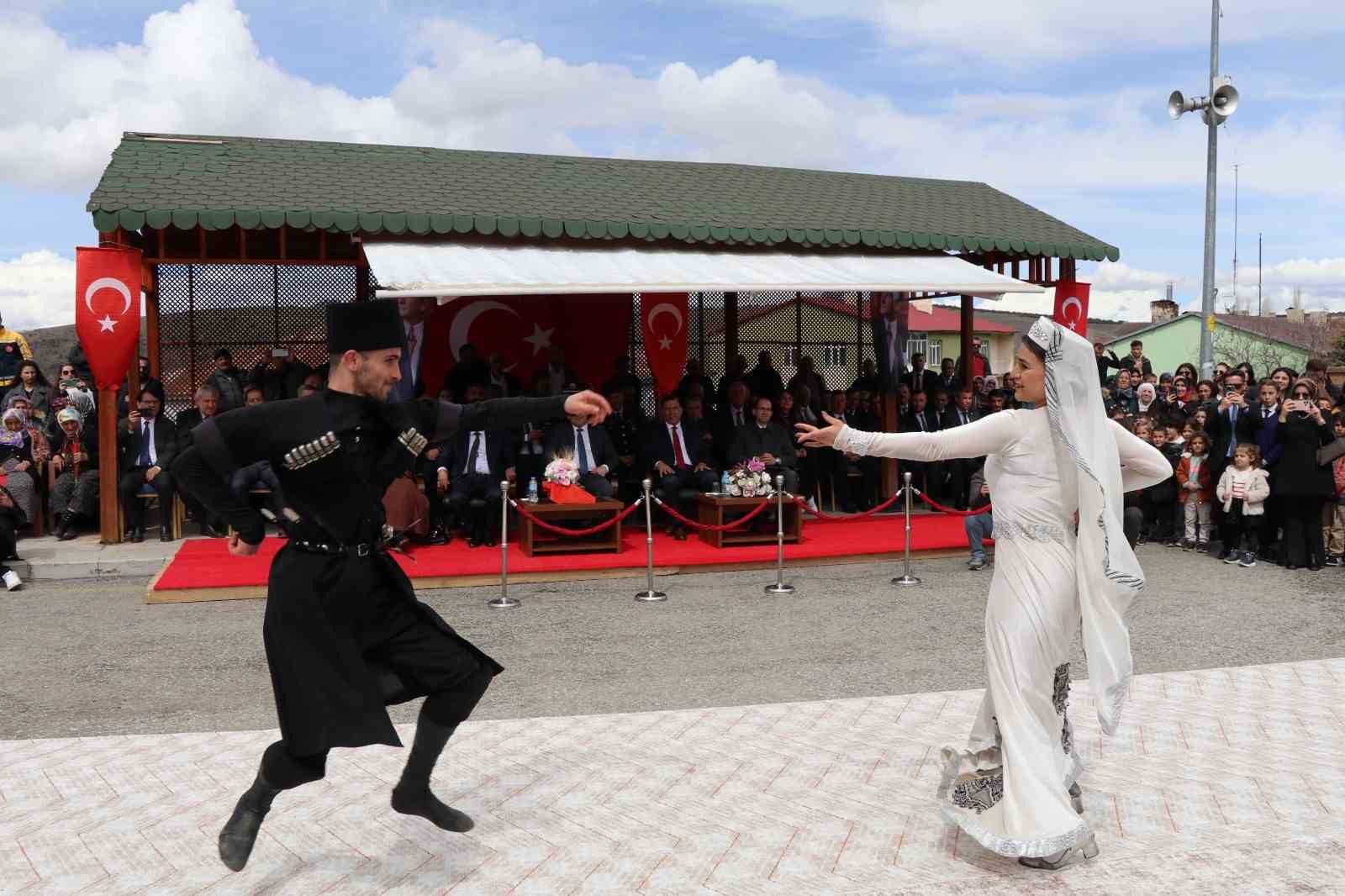 Şenkaya’da kurtuluş coşkusu
