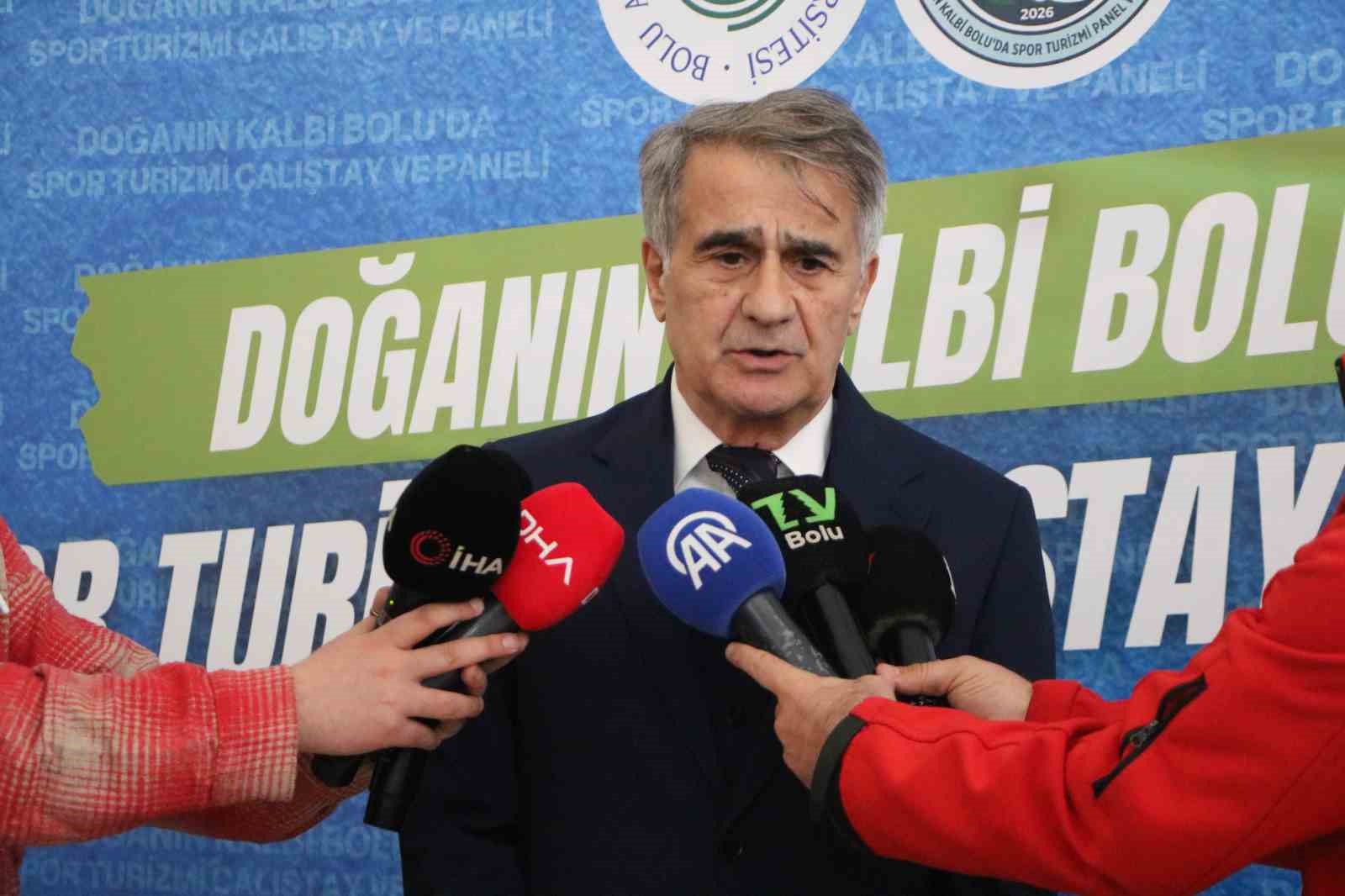 Şenol Güneş: "Milli takımın çeyrek finale kadar rahat gelebilecek bir görüntüsü var"
