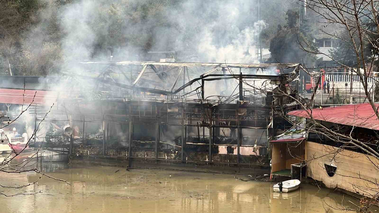 Sera Gölü’ndeki turistik işletmede yangın
