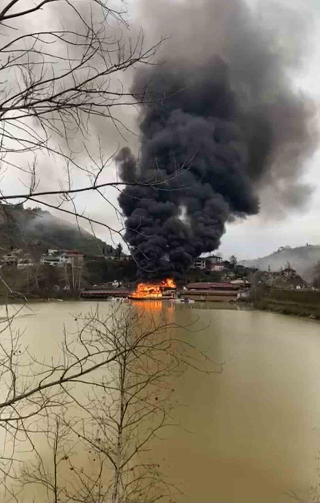 Sera Gölü’ndeki turistik işletmede yangın
