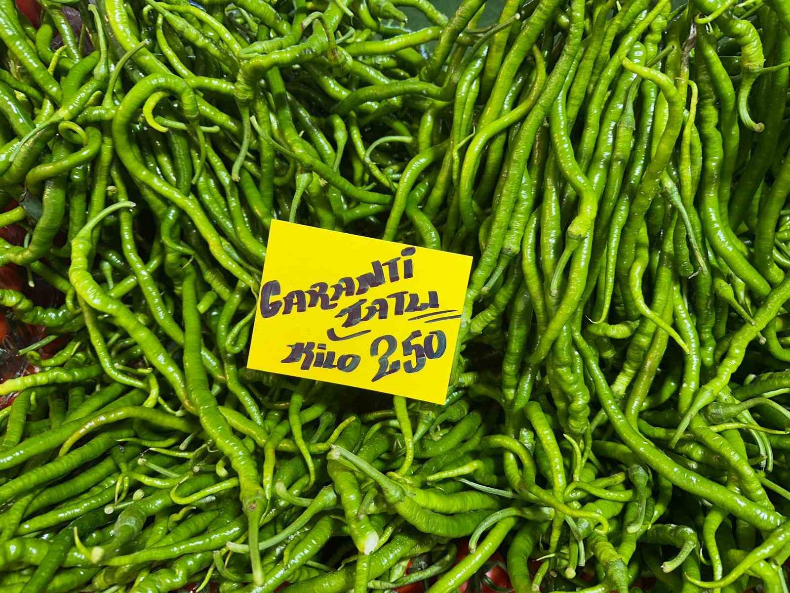 Seraları su basınca sivri biber ve salatalığın ateşi yükseldi
