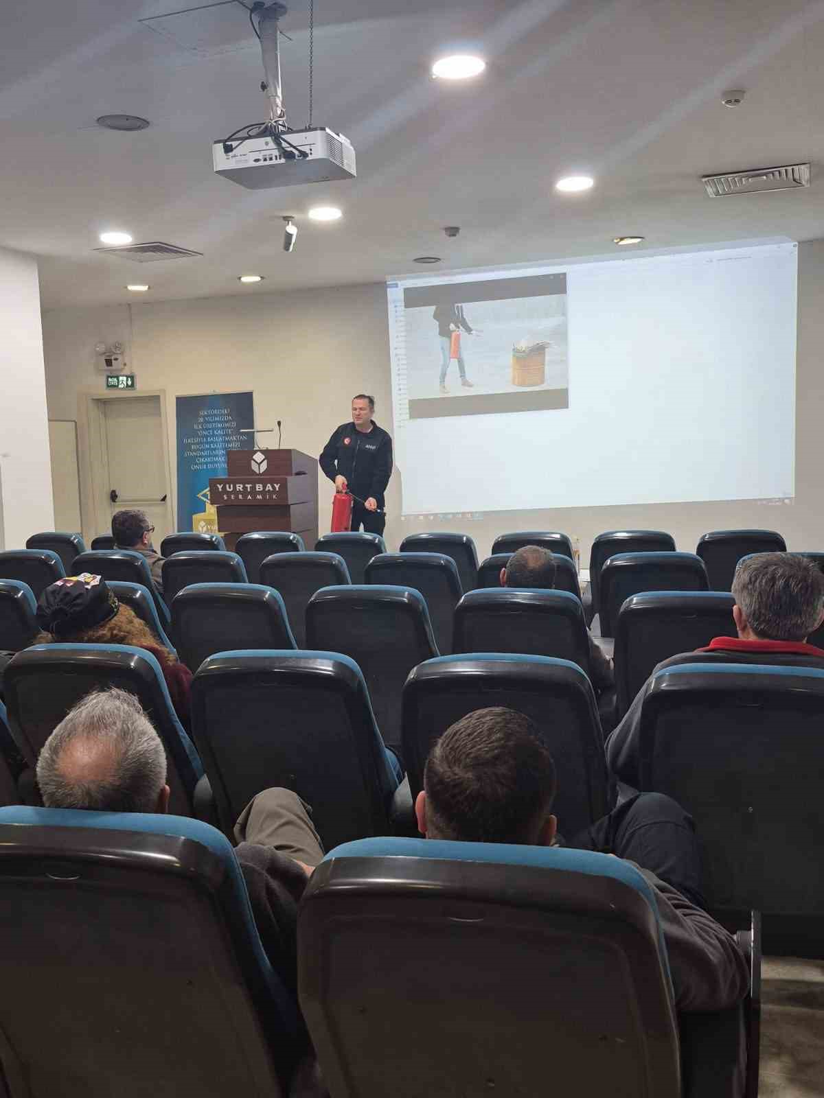 Seramik fabrikasında yangın ve tahliye tatbikatı yapıldı
