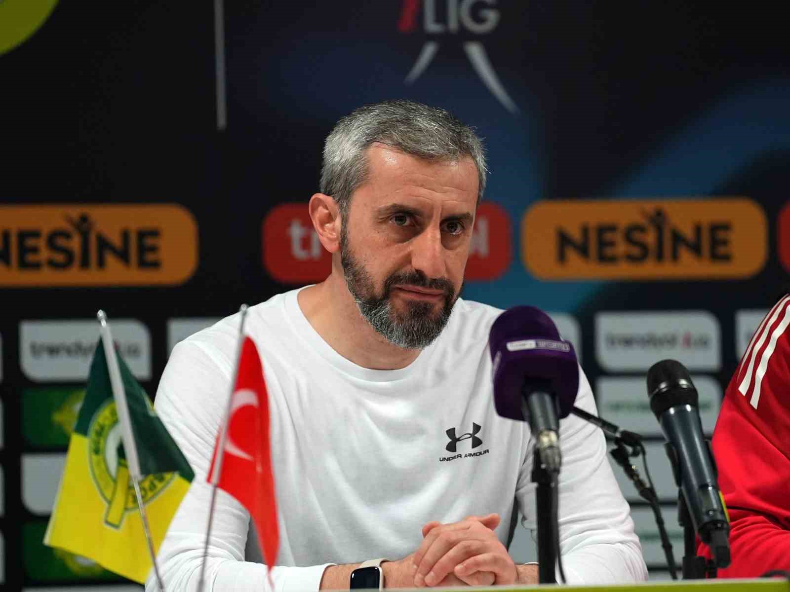 Serkan Özbalta: "İnşallah sezon sonu istenilen şampiyonluğa ulaşırız"
Serkan Özbalta: "İnşallah sezon sonu istenilen şampiyonluğa ulaşırız"