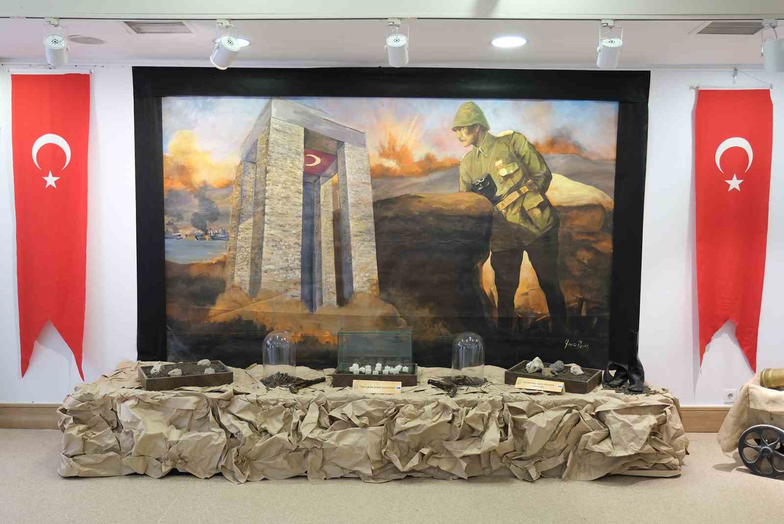 "Sessiz Çizgiler" Sergisi, Çanakkale ruhunu sanatla yaşatıyor
