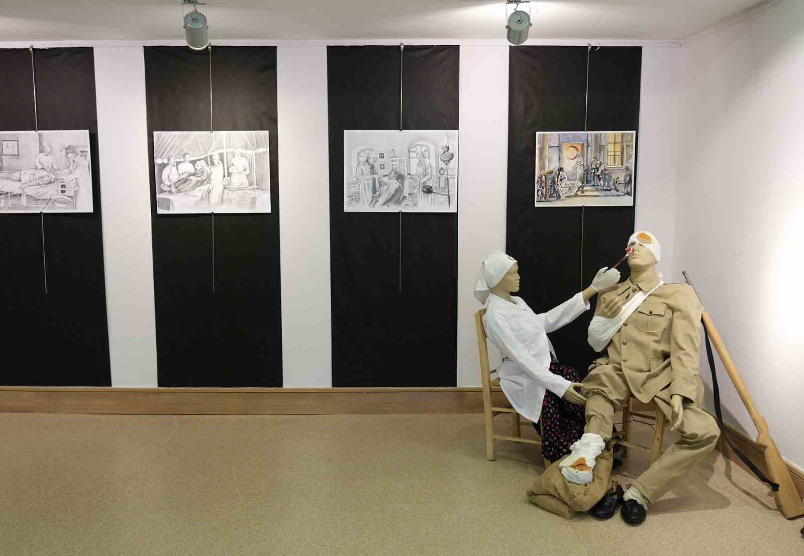 "Sessiz Çizgiler" Sergisi, Çanakkale ruhunu sanatla yaşatıyor
