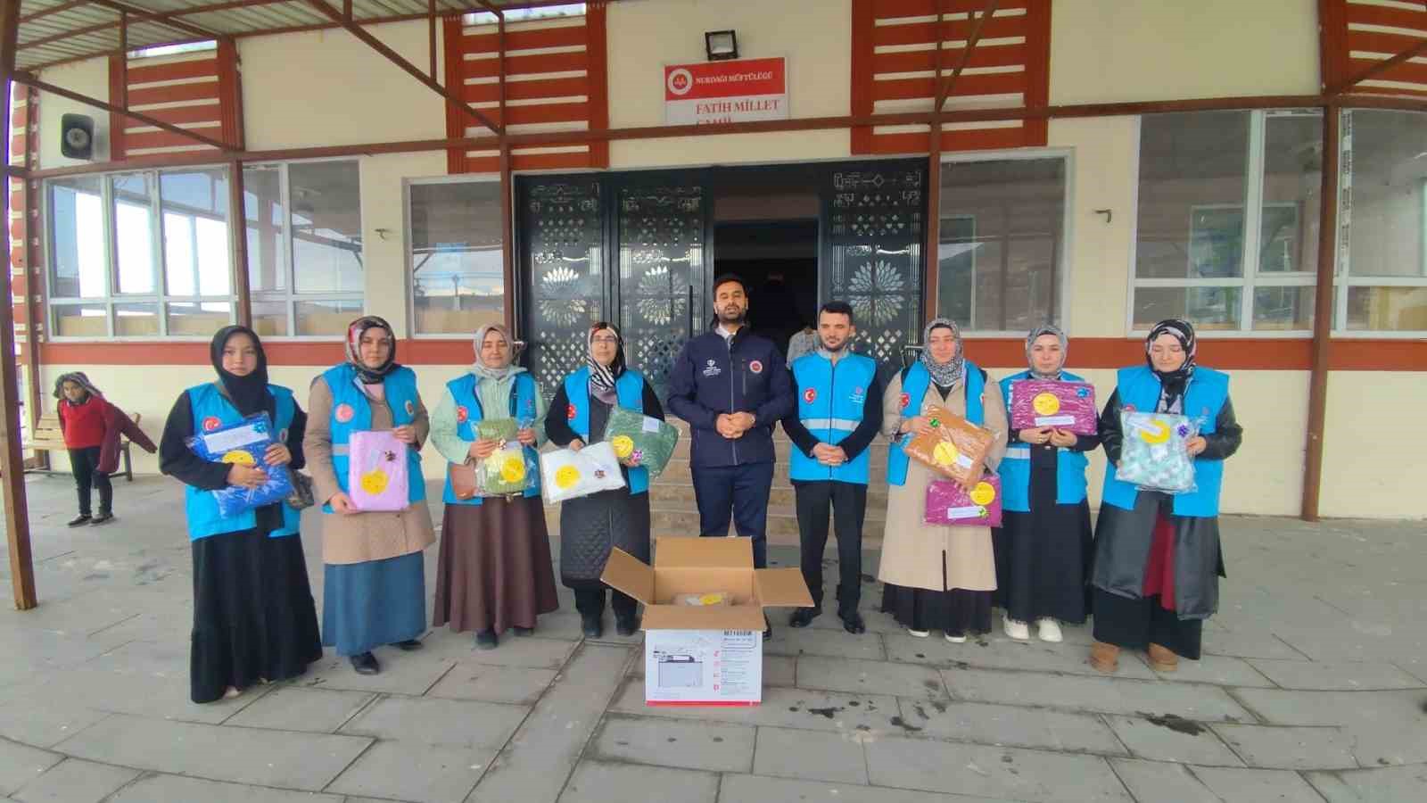 Sevgi ilmekleri Nurdağı’ndaki çocuklara ulaştı
