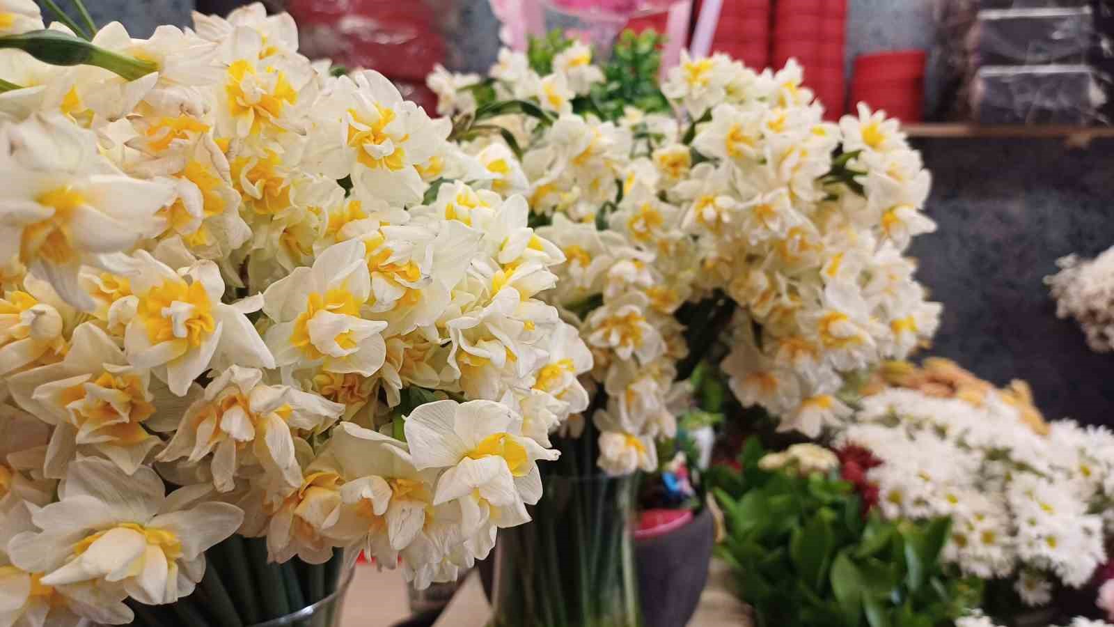 Sevgililer Günü’nde trend kırmızı gül
