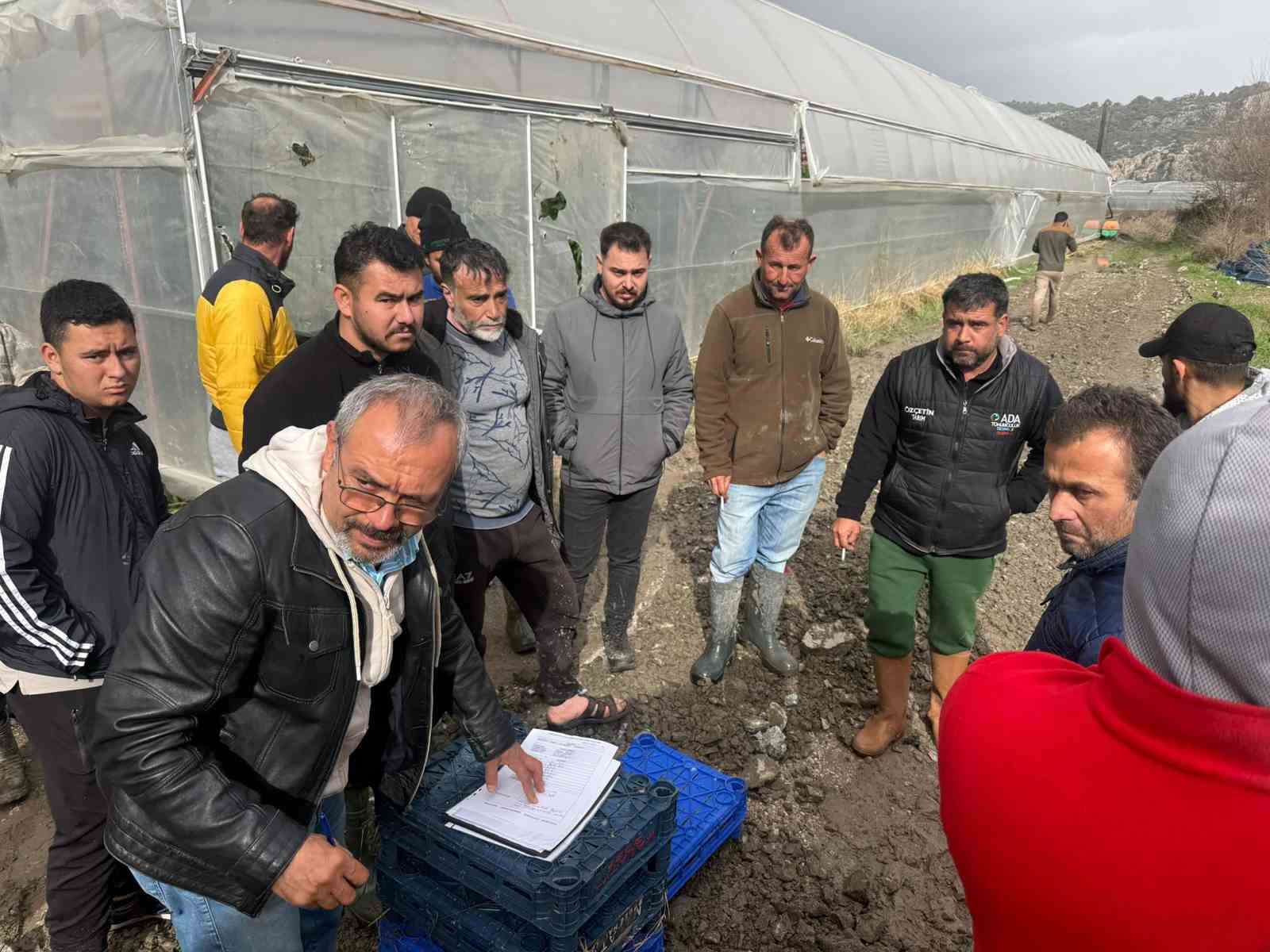 Seydikemer’de hortumun vurduğu seralarda hasar tespit çalışmaları başladı
