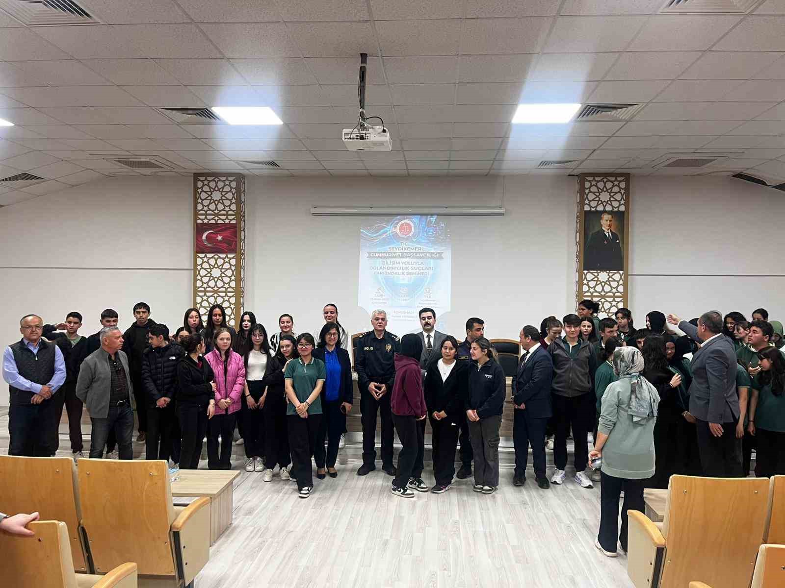 Seydikemer’de öğrencilere siber güvenlik semineri
