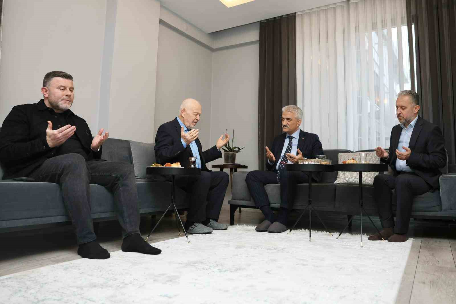 Seyh’ül Kurra Hafız Yılmaz, Vali Makas’ı ağırladı
