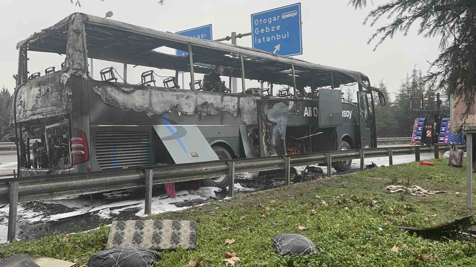 Seyir halindeki yolcu otobüsünde yangın: Facia son anda önlendi
