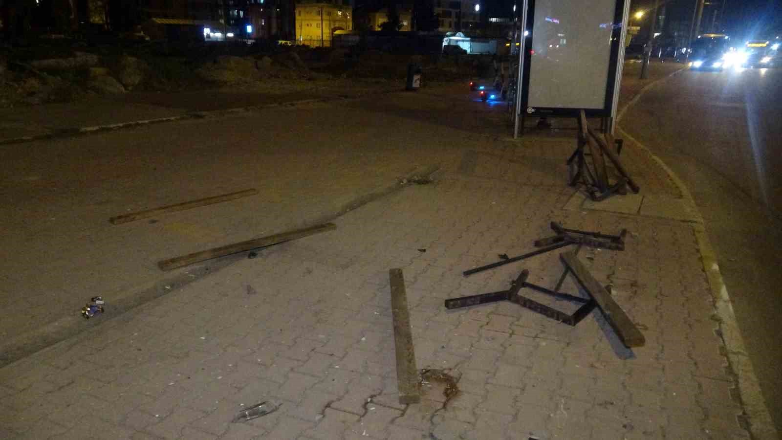 Seyir halindeyken kriz geçirip bayıldı, faciadan dönüldü: 2 yaralı
