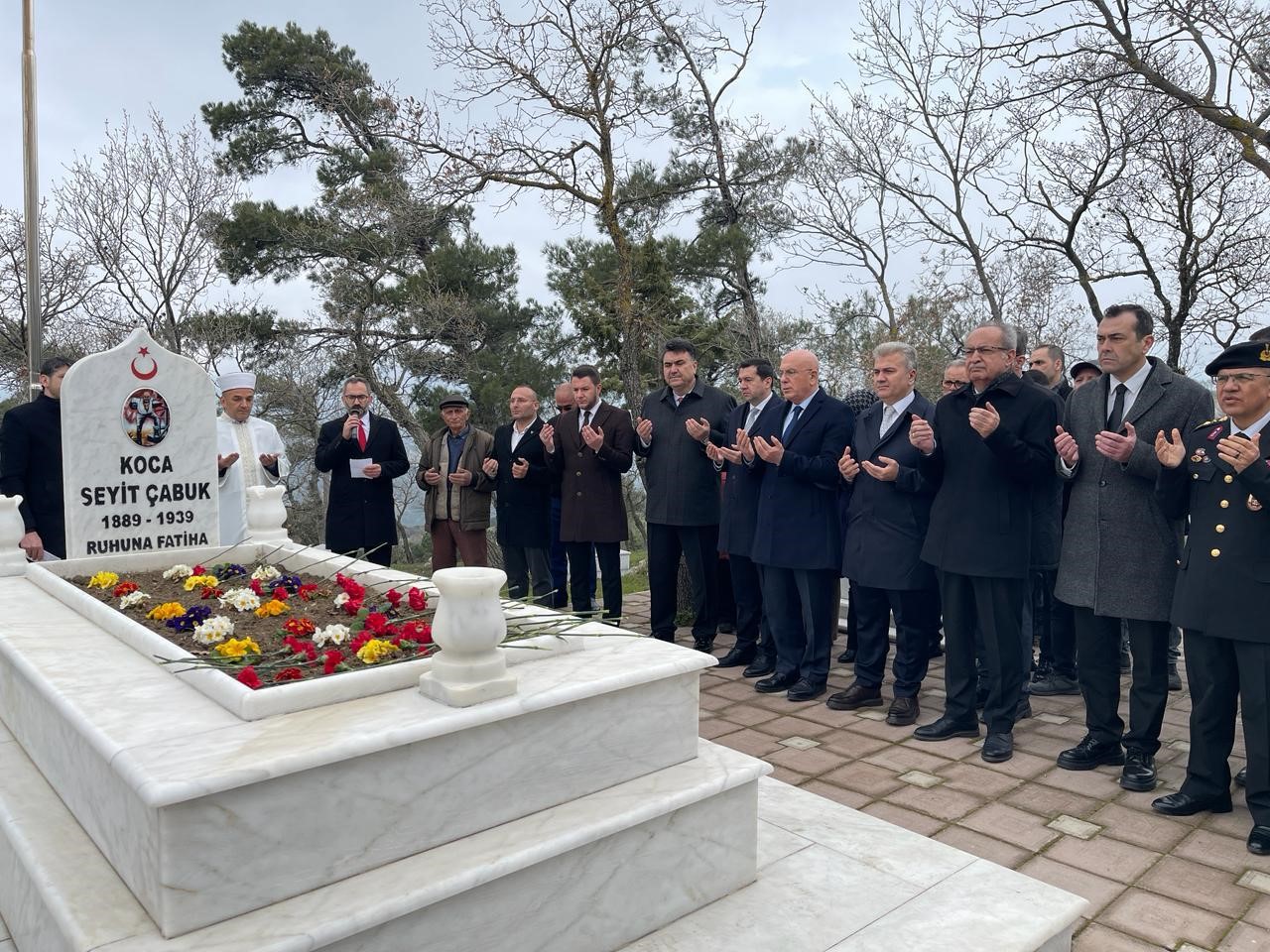 Seyit Onbaşı kabri başında anıldı
