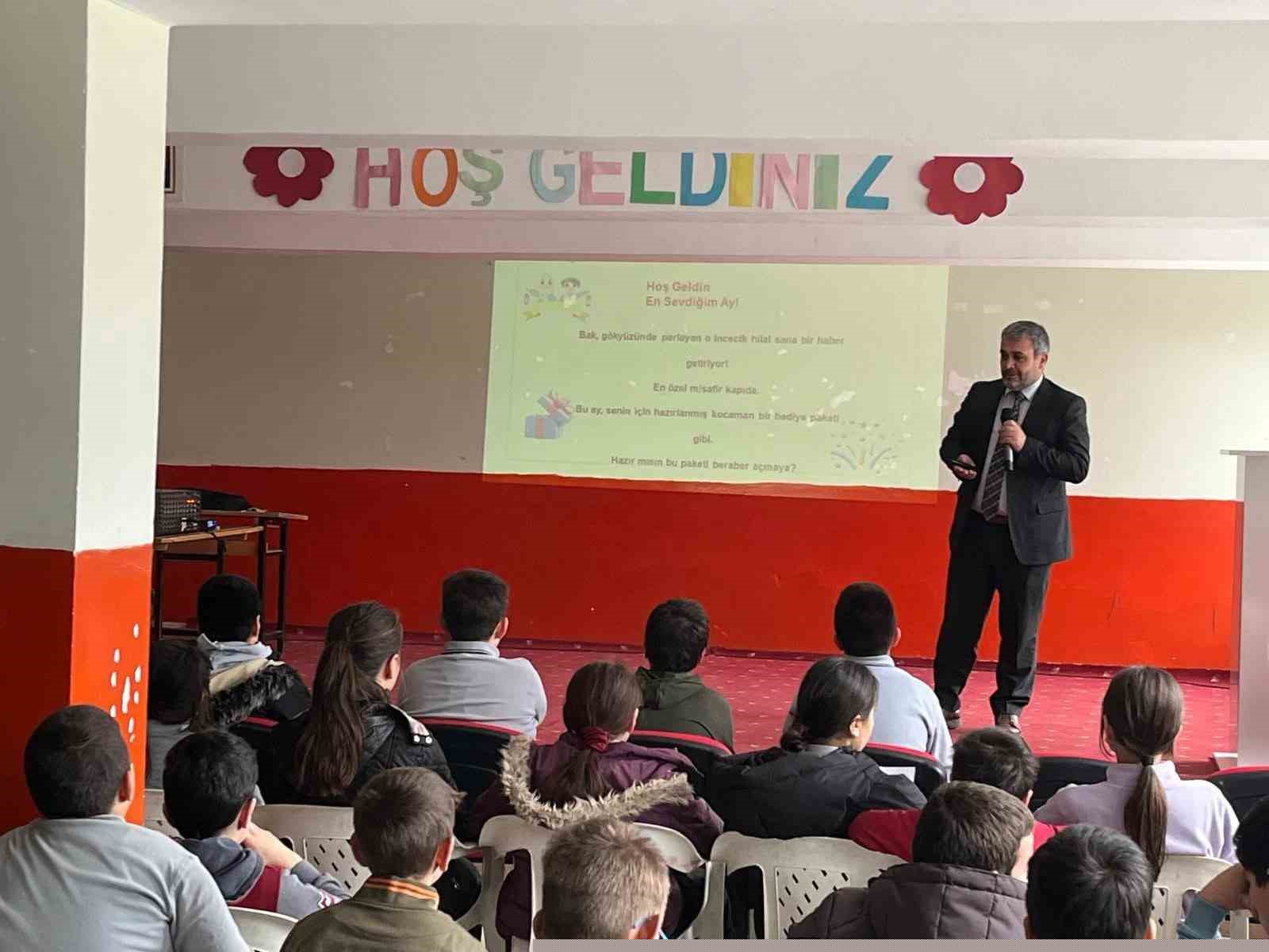 Seyitgazi’de "Cami ve Hayat" konulu Değerler Eğitimi seminerleri devam ediyor
