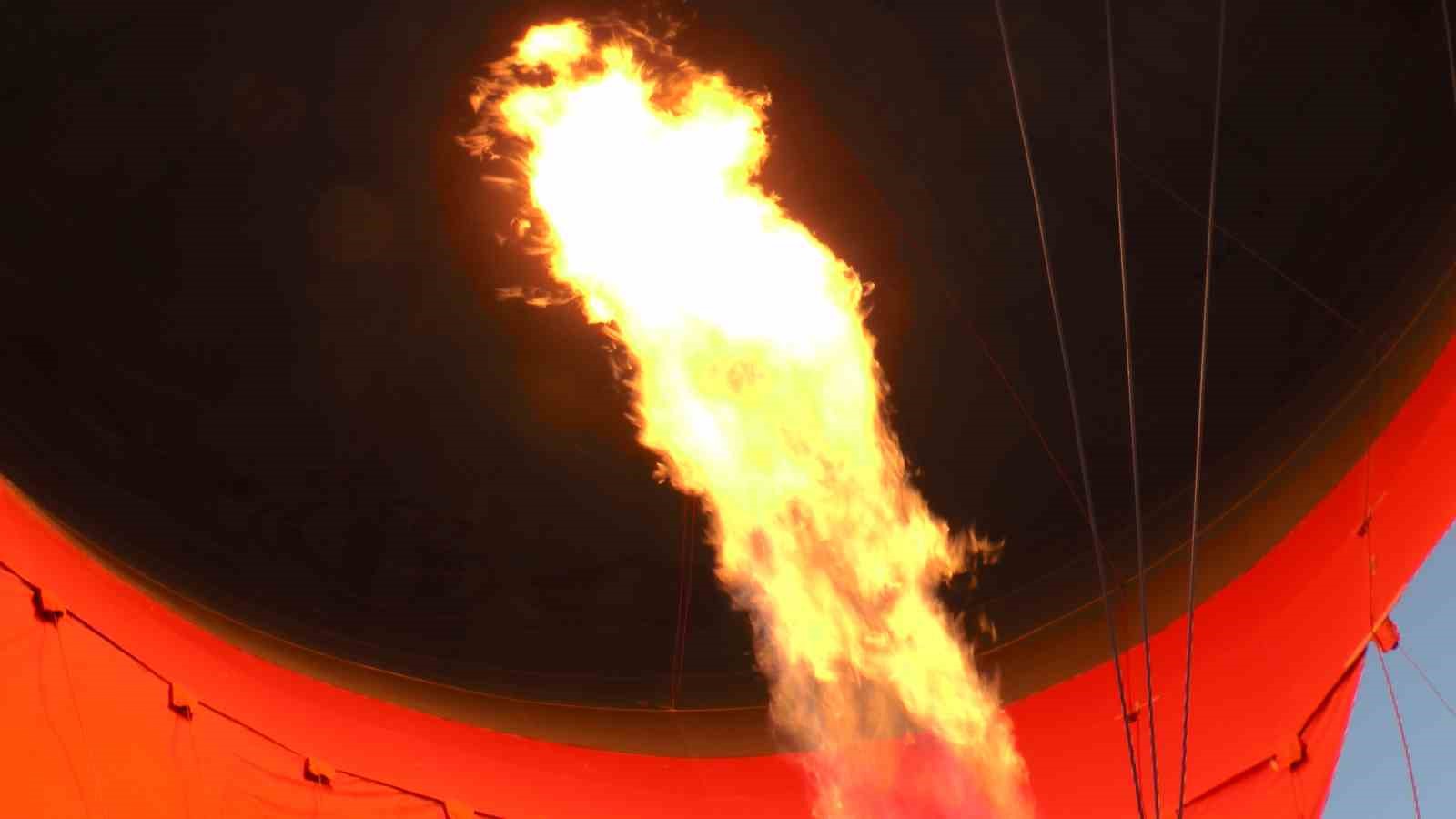 Sıcak hava balonlarına rüzgar engeli
