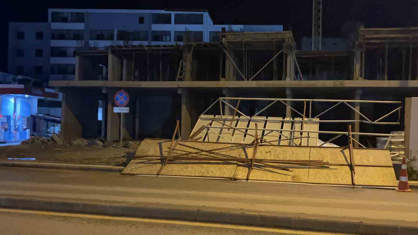 Şiddetli fırtına Osmaniye’yi vurdu: Güneş enerjileri yerinden söktü
