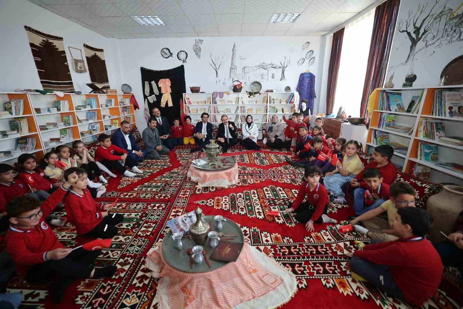 Sıfır Atık Kütüphaneleri Siirt’te hizmete açıldı
