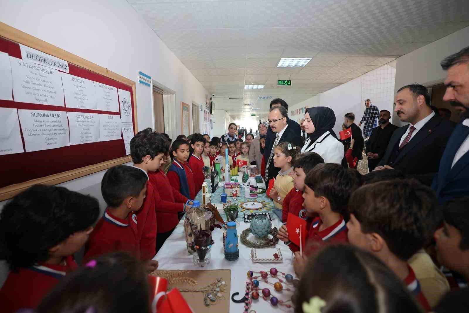 Sıfır Atık Kütüphaneleri Siirt’te hizmete açıldı
