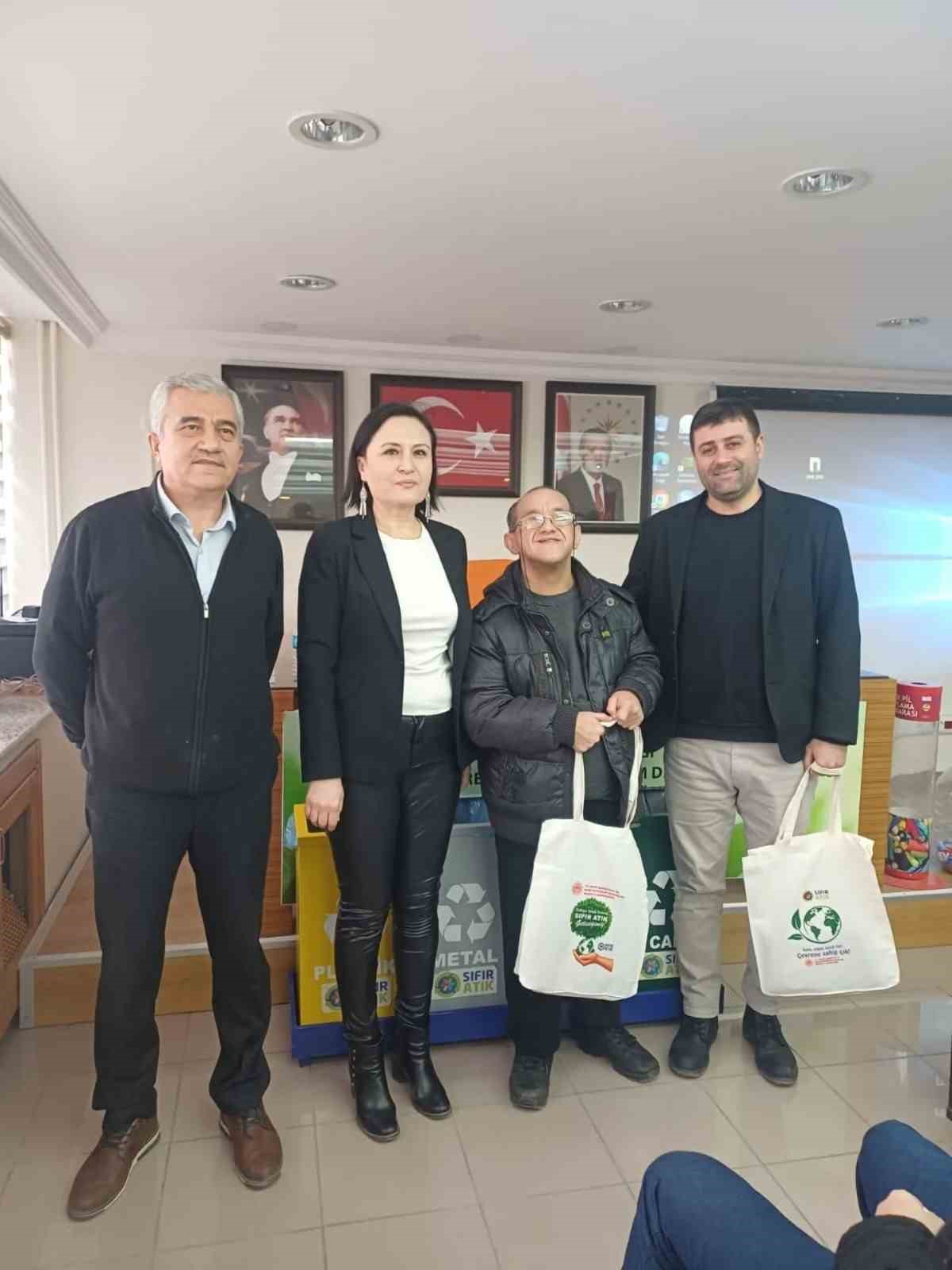 ‘Sıfır Atık, Temiz Çevre, Güçlü Yarınlar’ eğitimi verildi
