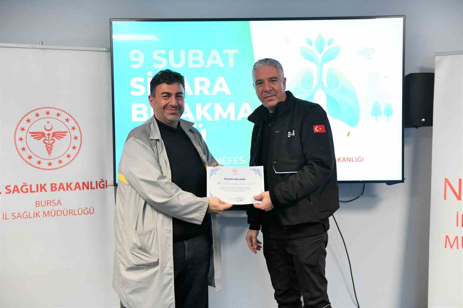 Sigarayı bırakan 25 çalışana sertifikaları takdim edildi
