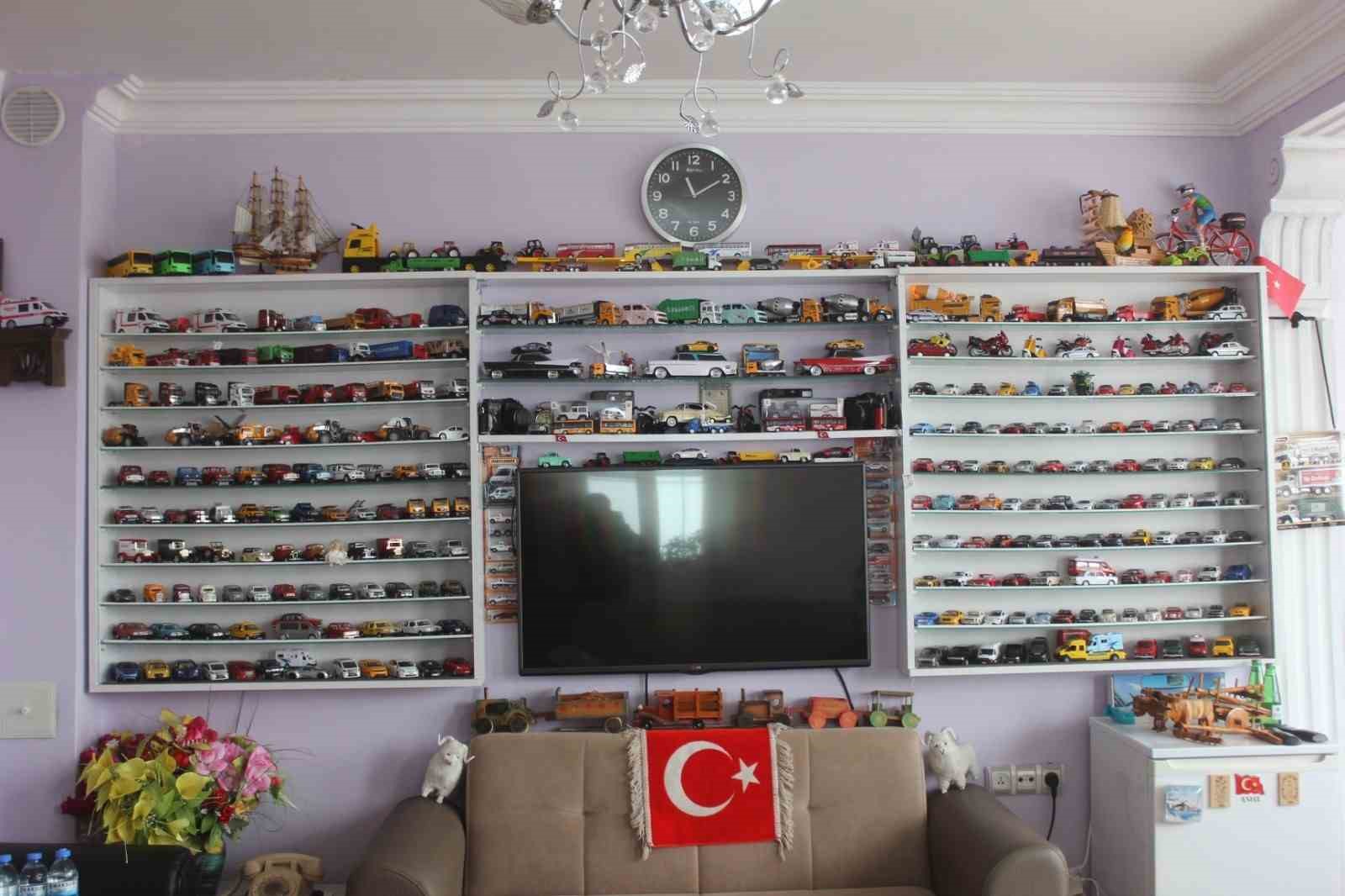 Sigarayı bıraktı, 500 maket araç koleksiyonu oluşturdu
