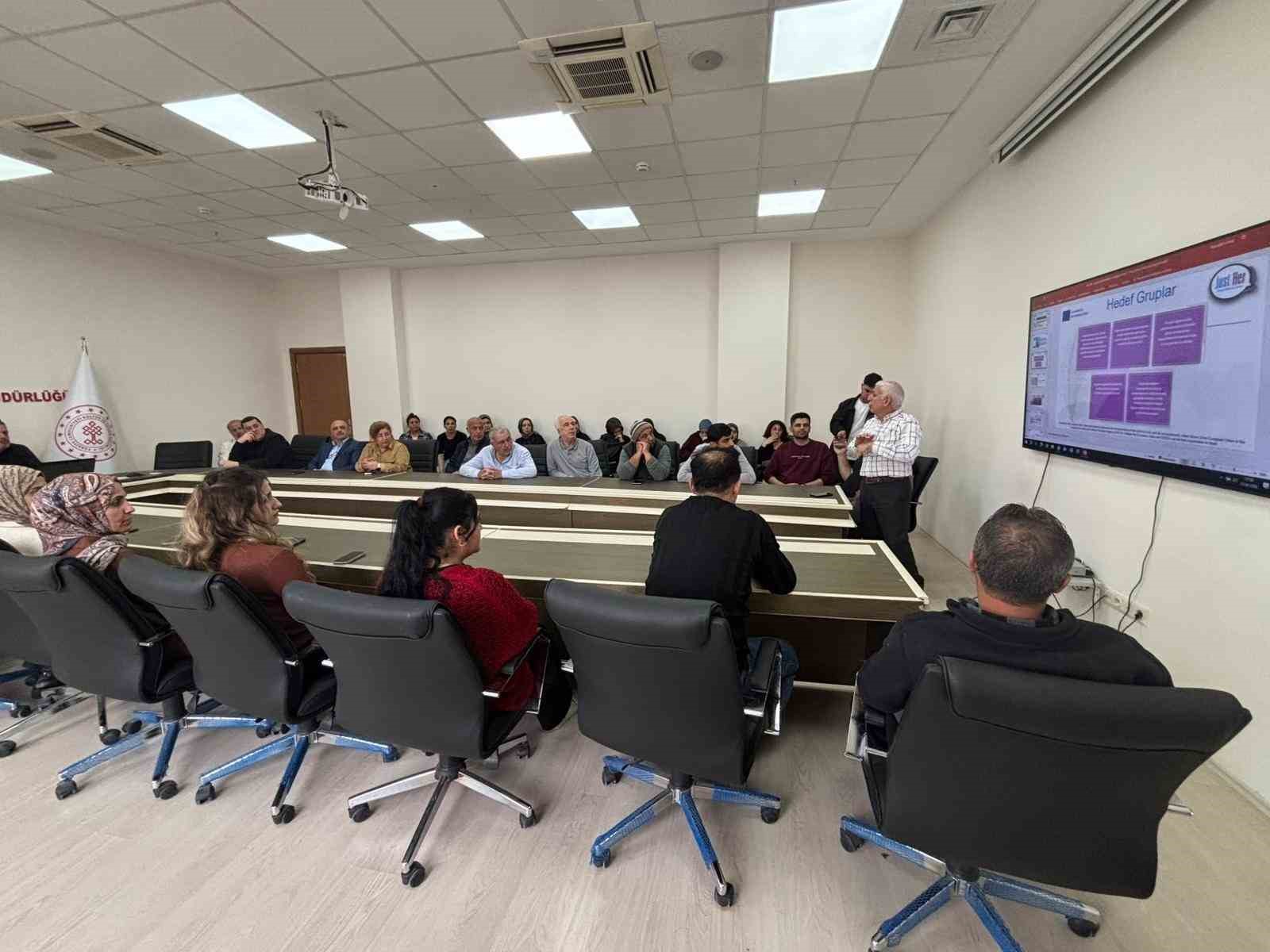 Sığınmacı kadınların başarı öyküleri "Just Her" projesiyle görünür oluyor
Sığınmacı kadınların başarı öyküleri "Just Her" projesiyle görünür oluyor