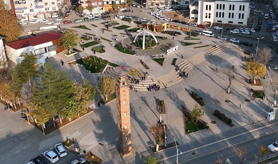 Siirt Kent Meydanı yenileniyor
Siirt Kent Meydanı yenileniyor