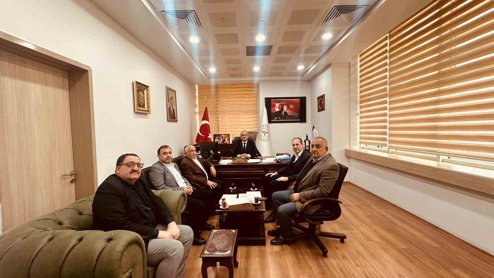 Siirt TSO’dan hayırlı olsun ziyaretleri
Siirt TSO’dan hayırlı olsun ziyaretleri