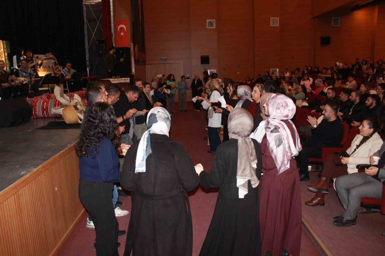 Siirt’e yeni atanan öğretmenlere sıra gecesi düzenlendi
