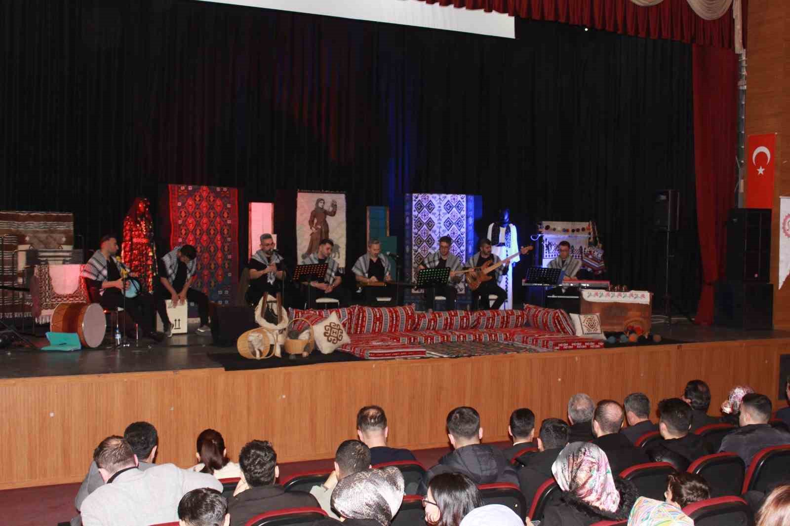 Siirt’e yeni atanan öğretmenlere sıra gecesi düzenlendi
