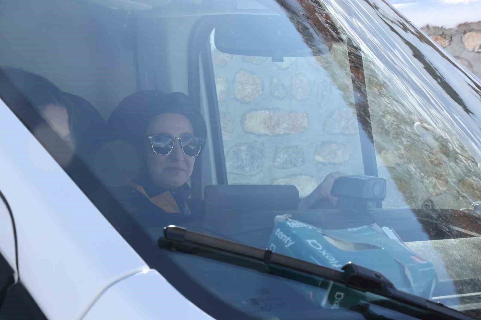 Siirt’in tek kadın ambulans şoförü zorlu coğrafyada hayat kurtarıyor
