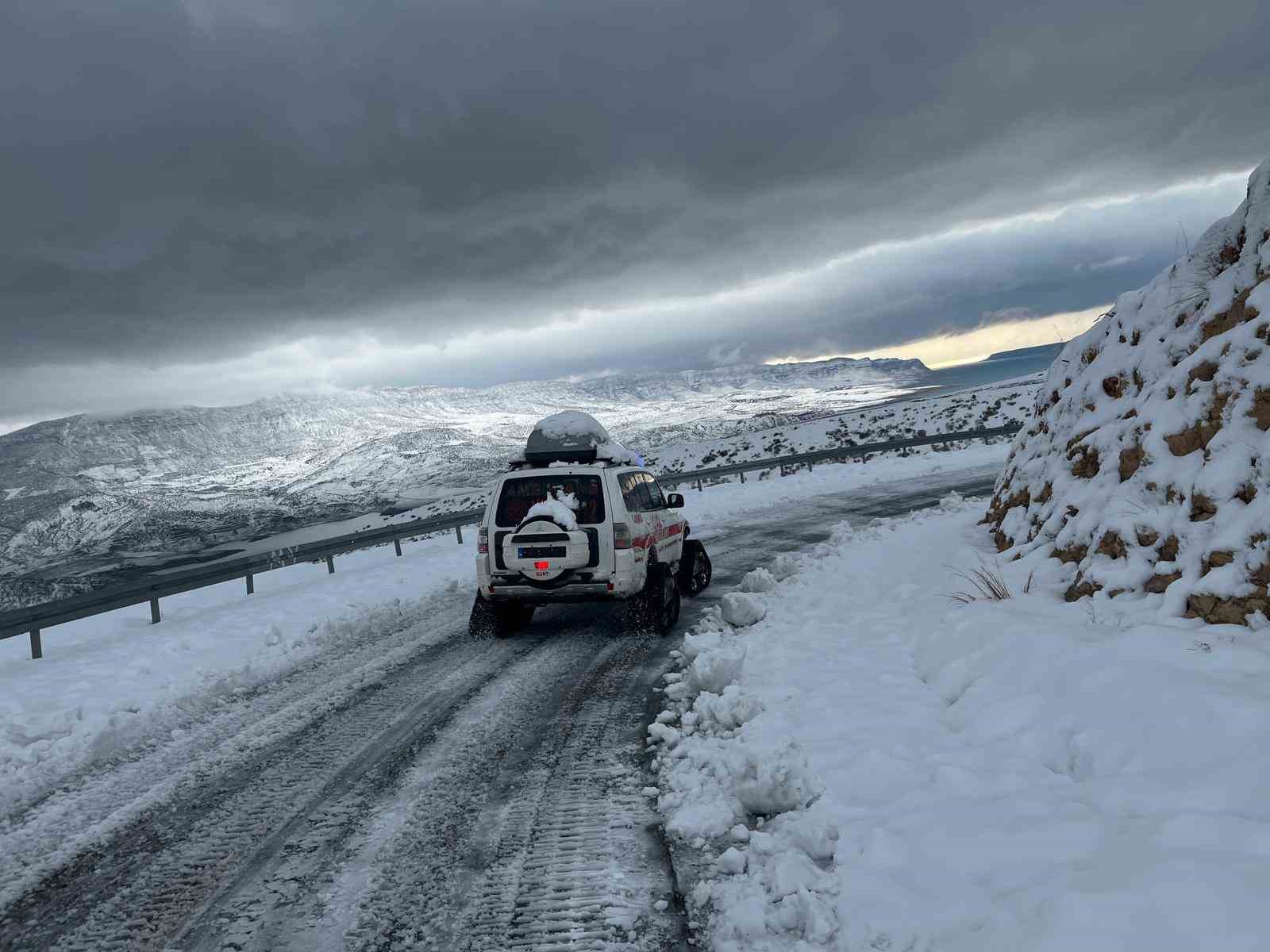 Siirt’te 14 köy yolu ulaşıma açıldı
