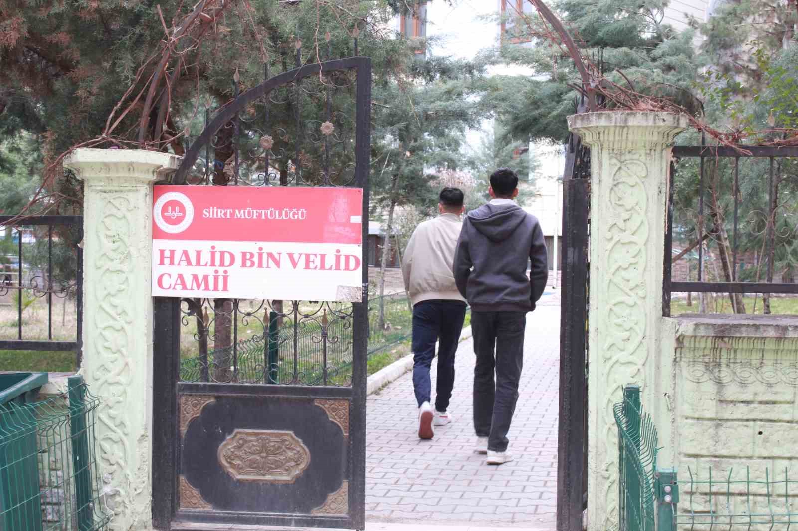 Siirt’te 642 cami Ramazan ayına gül suyuyla hazırlandı
