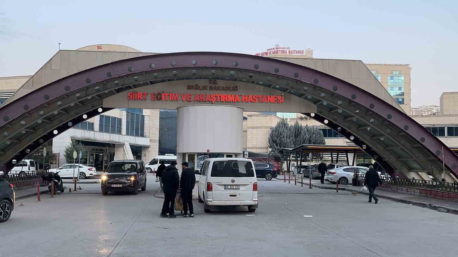 Siirt’te ağaç budarken kolu kesilen adam hayatını kaybetti
