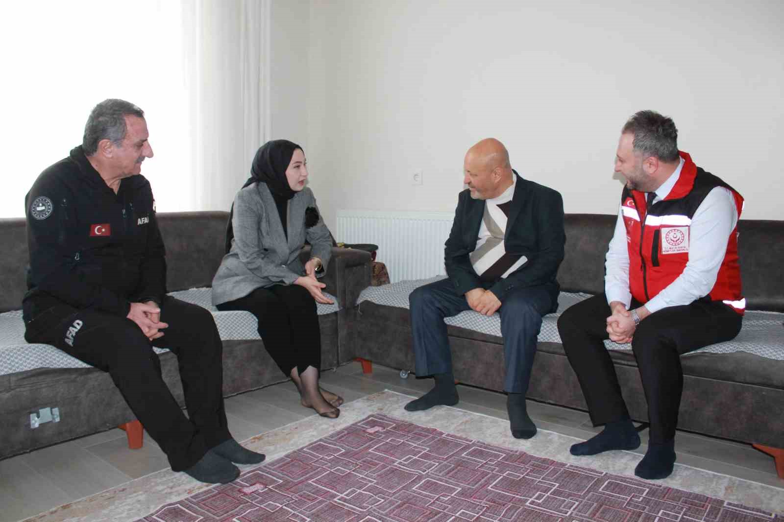 Siirt’te depremzede ailelere ziyaret
