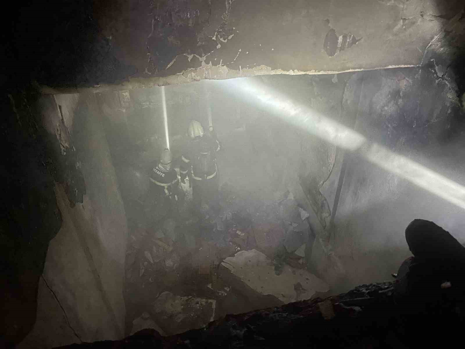 Siirt’te eski üniversite yerleşkesinde yangın
