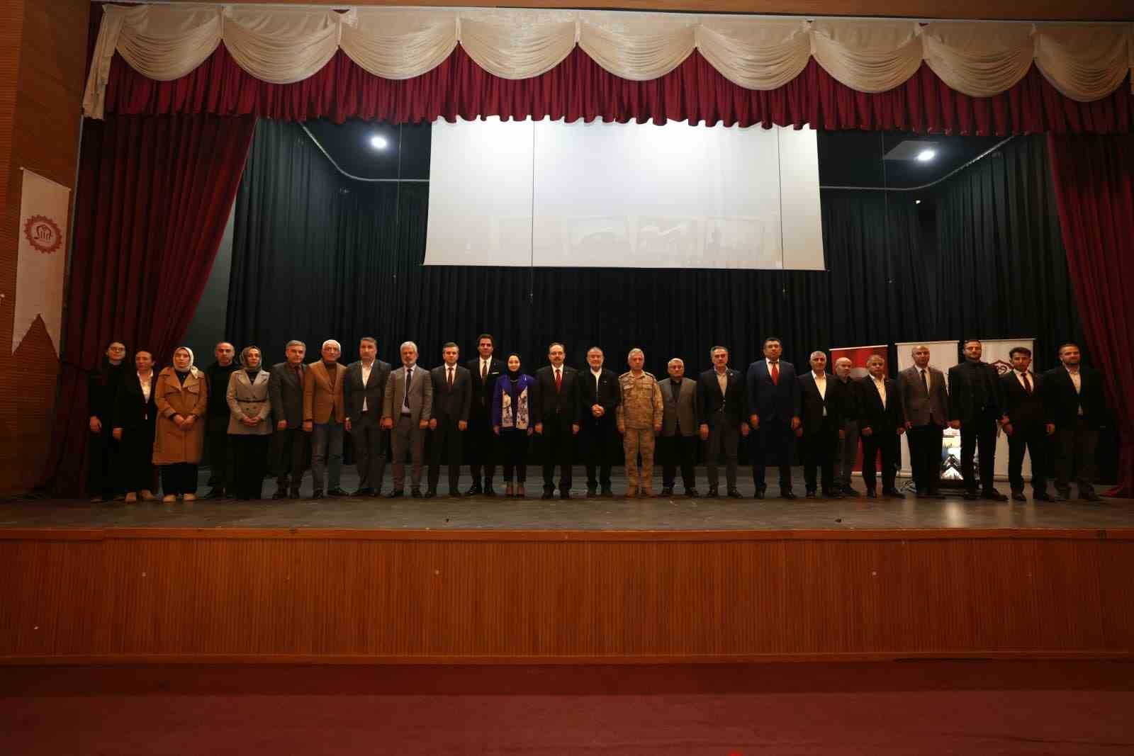 Siirt’te "Güneş Hadisesi" söyleşi programı düzenlendi
