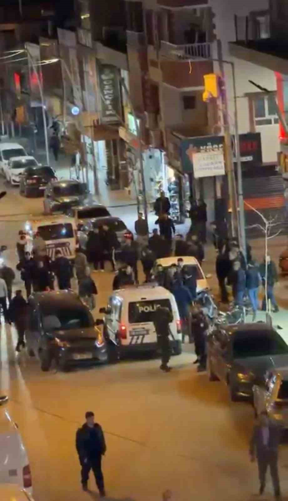 Siirt’te iki otomobil kafa kafaya çarpıştı
