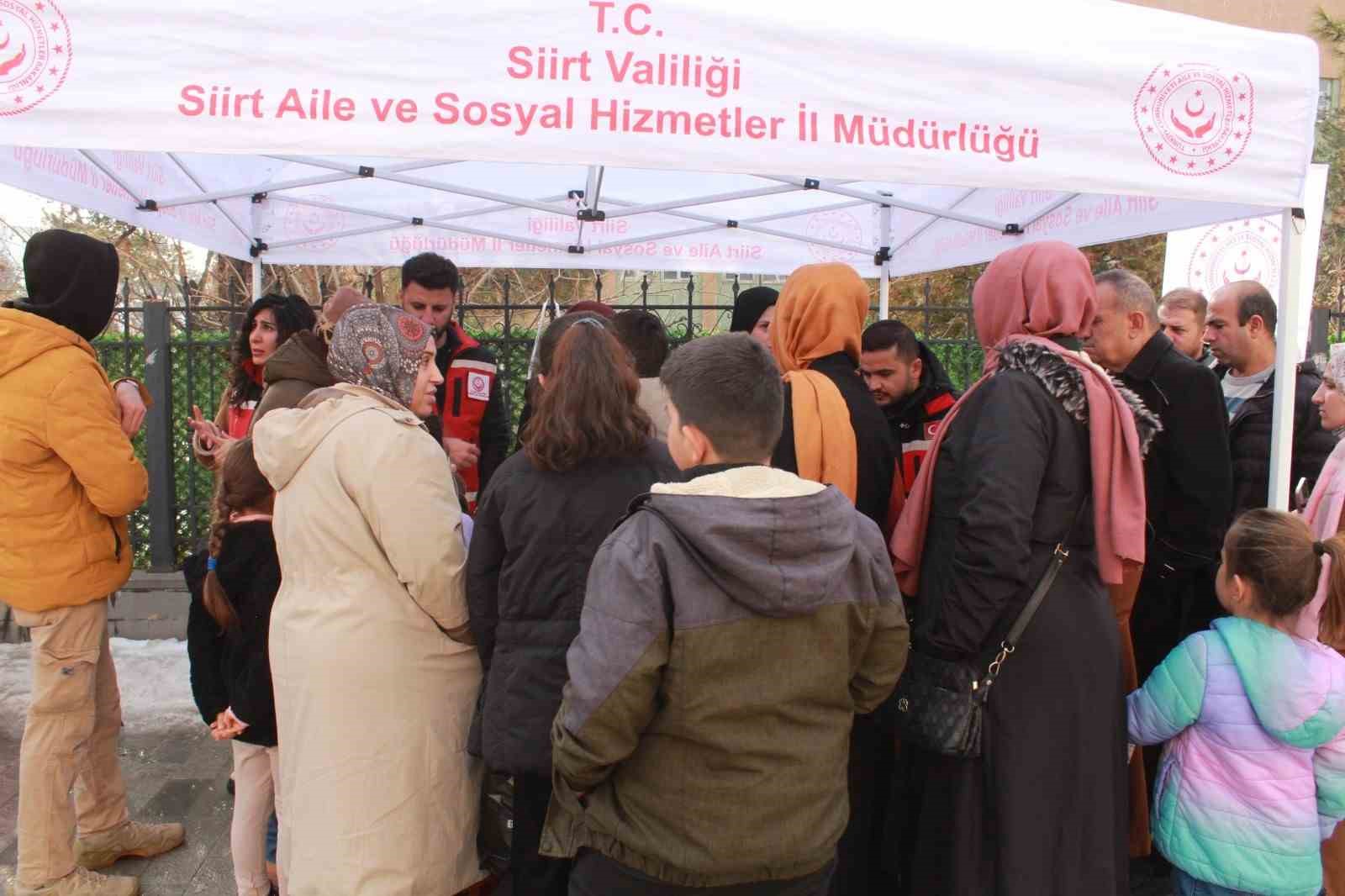 Siirt’te ‘İlk Öğretmenim Ailem’ ve ‘Çocuklar Güvende’ siteleri ve mobil uygulaması anlatıldı
