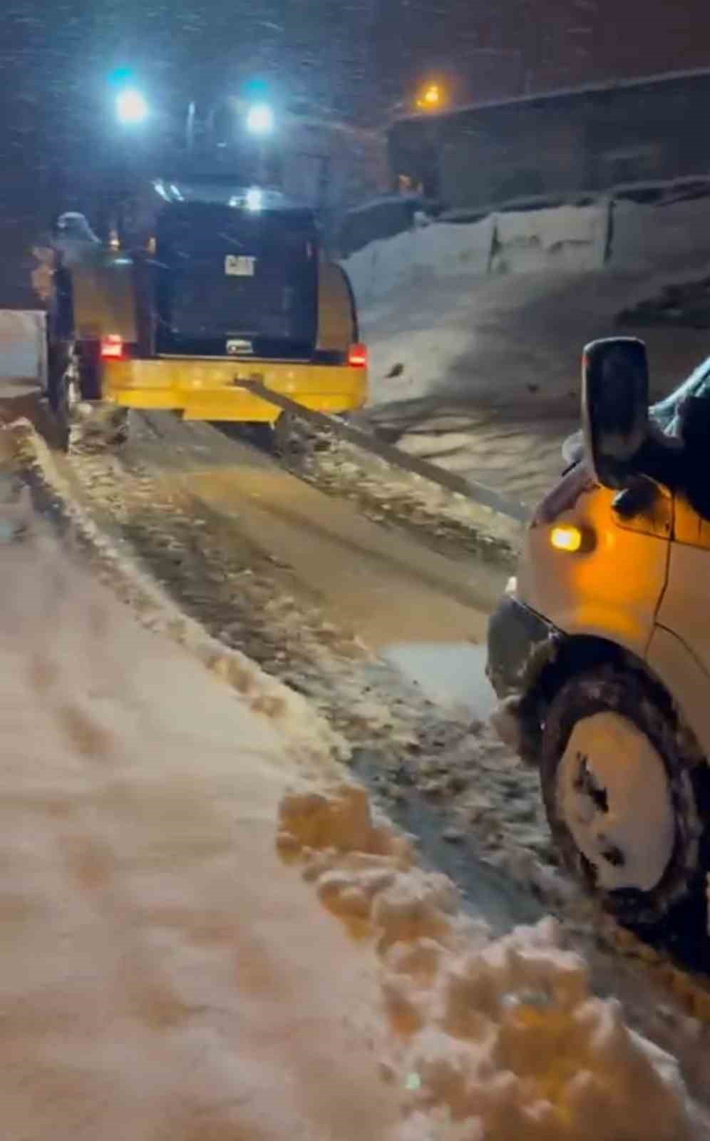 Siirt’te kapalı 251 köy yolunun 91’i ulaşıma açıldı
