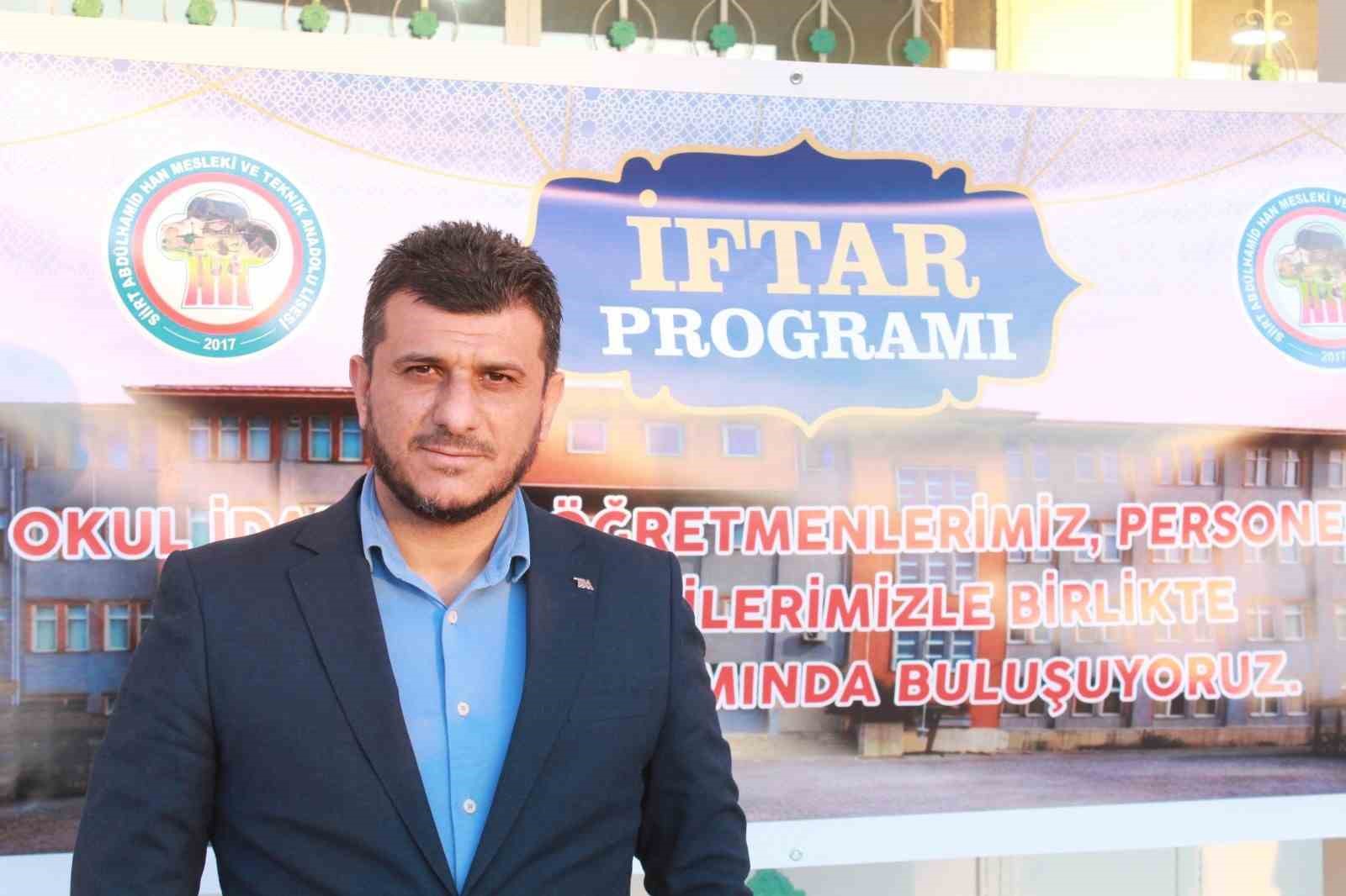 Siirt’te öğrenciler ve öğretmenler iftar sofrasında buluştu
