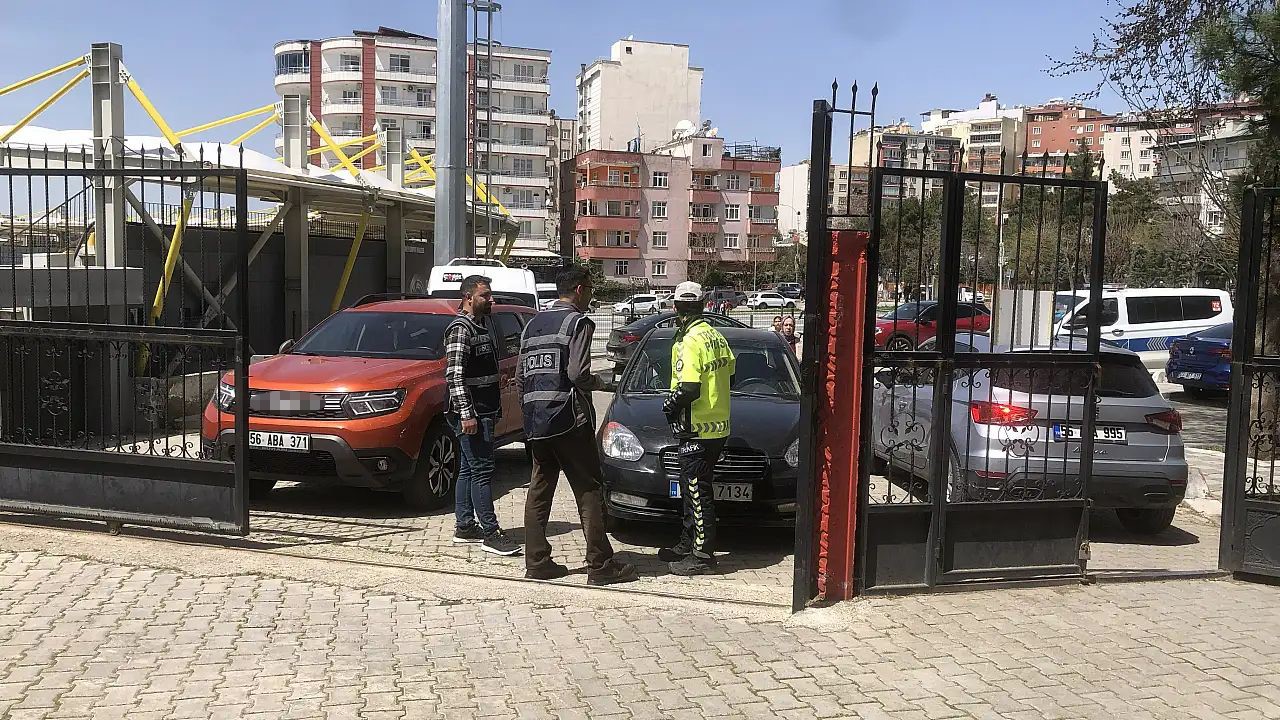 Siirt’te okul çevrelerinde güvenlik önlemleri artırıldı
