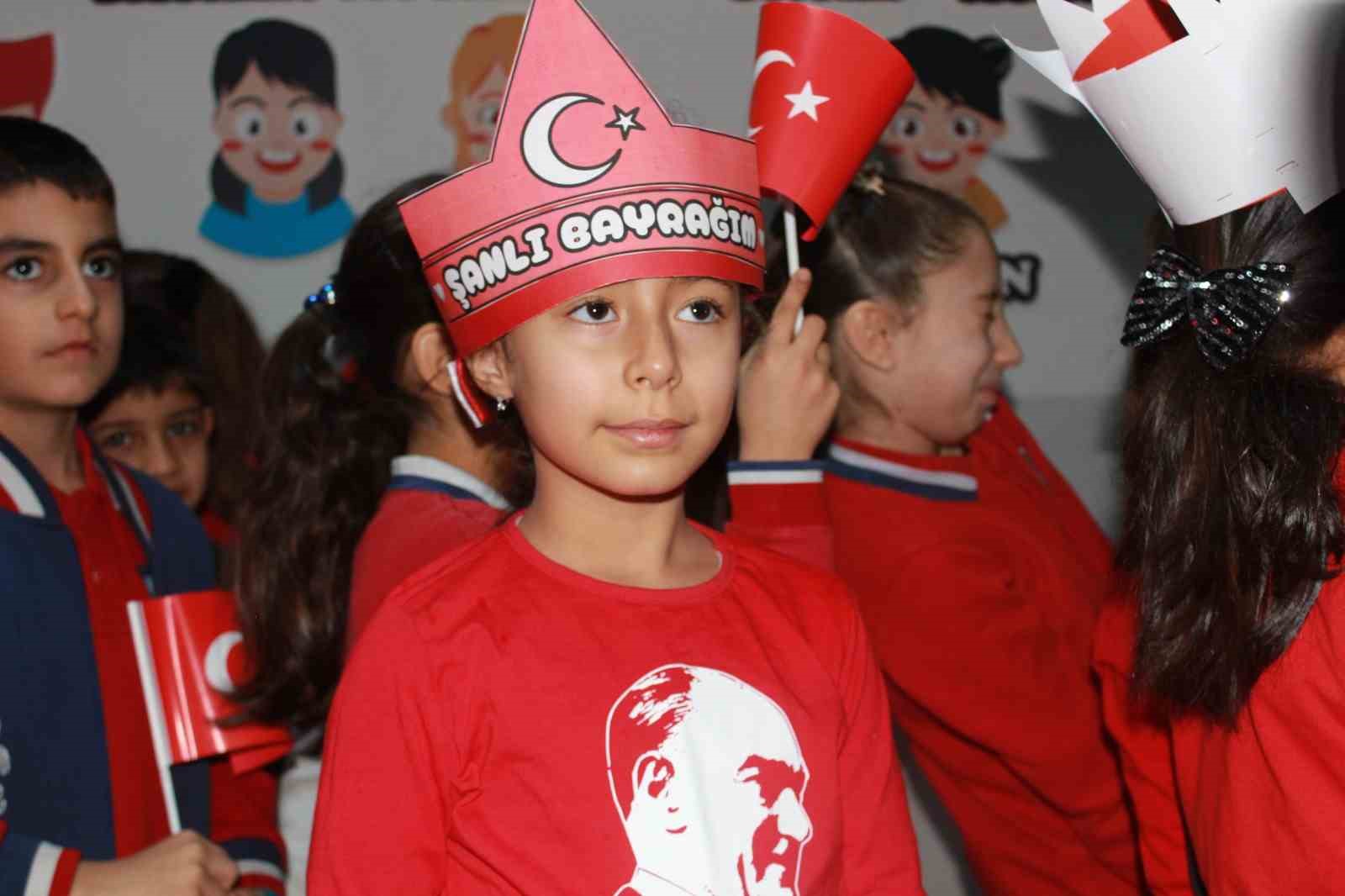 Siirt’te okullarda ‘bayrak temalı’ açılış
