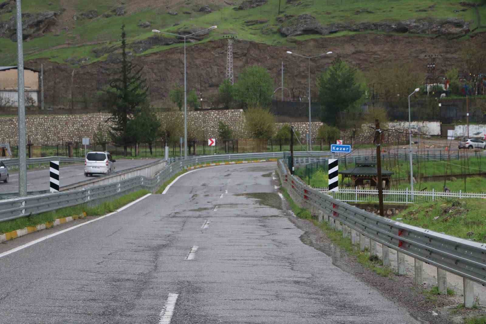 Siirt’te sel nedeni ile Kezer Köprüsü zarar gördü
