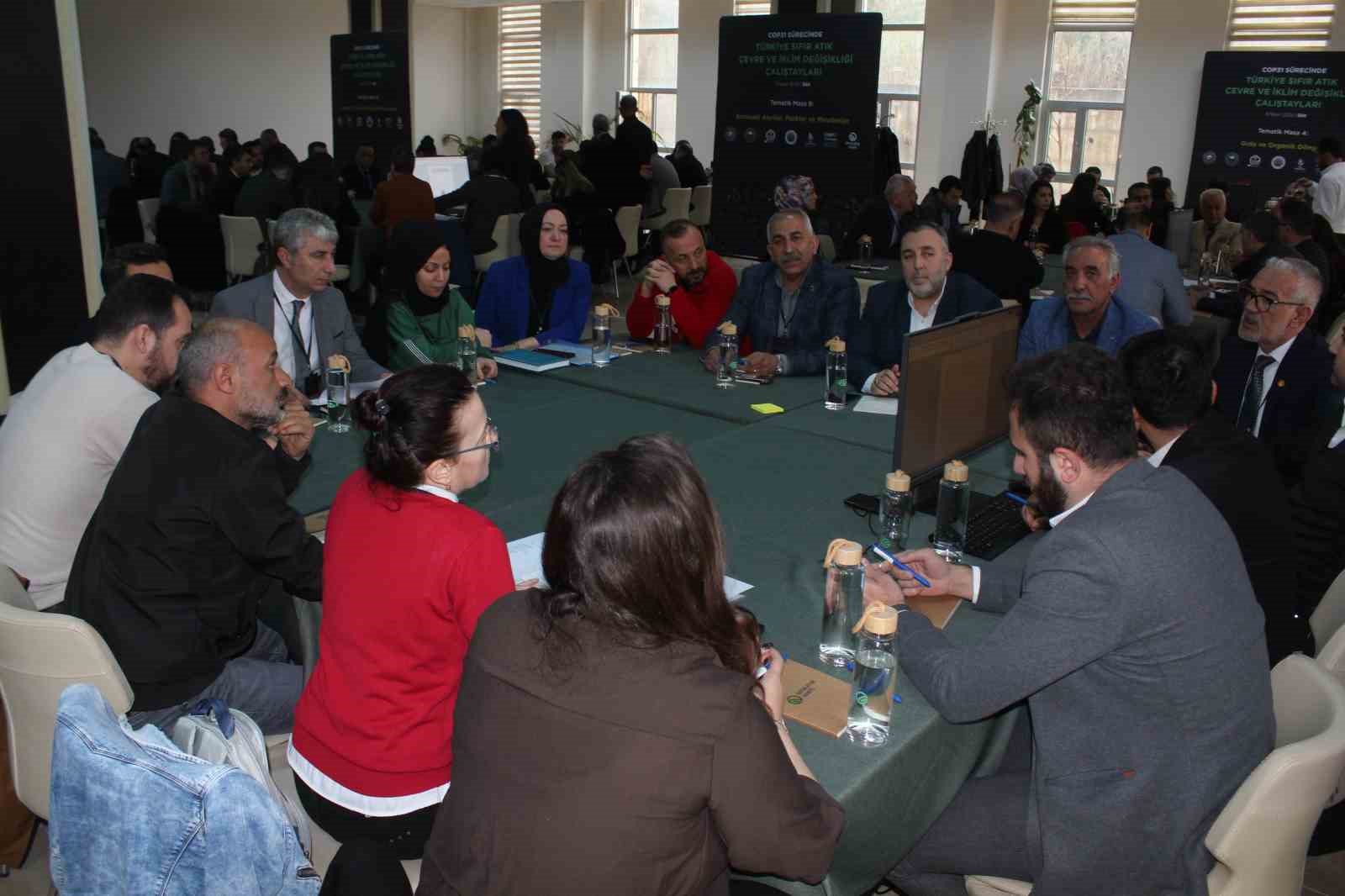 Siirt’te ’Sıfır Atık’ çalıştayı düzenlendi
