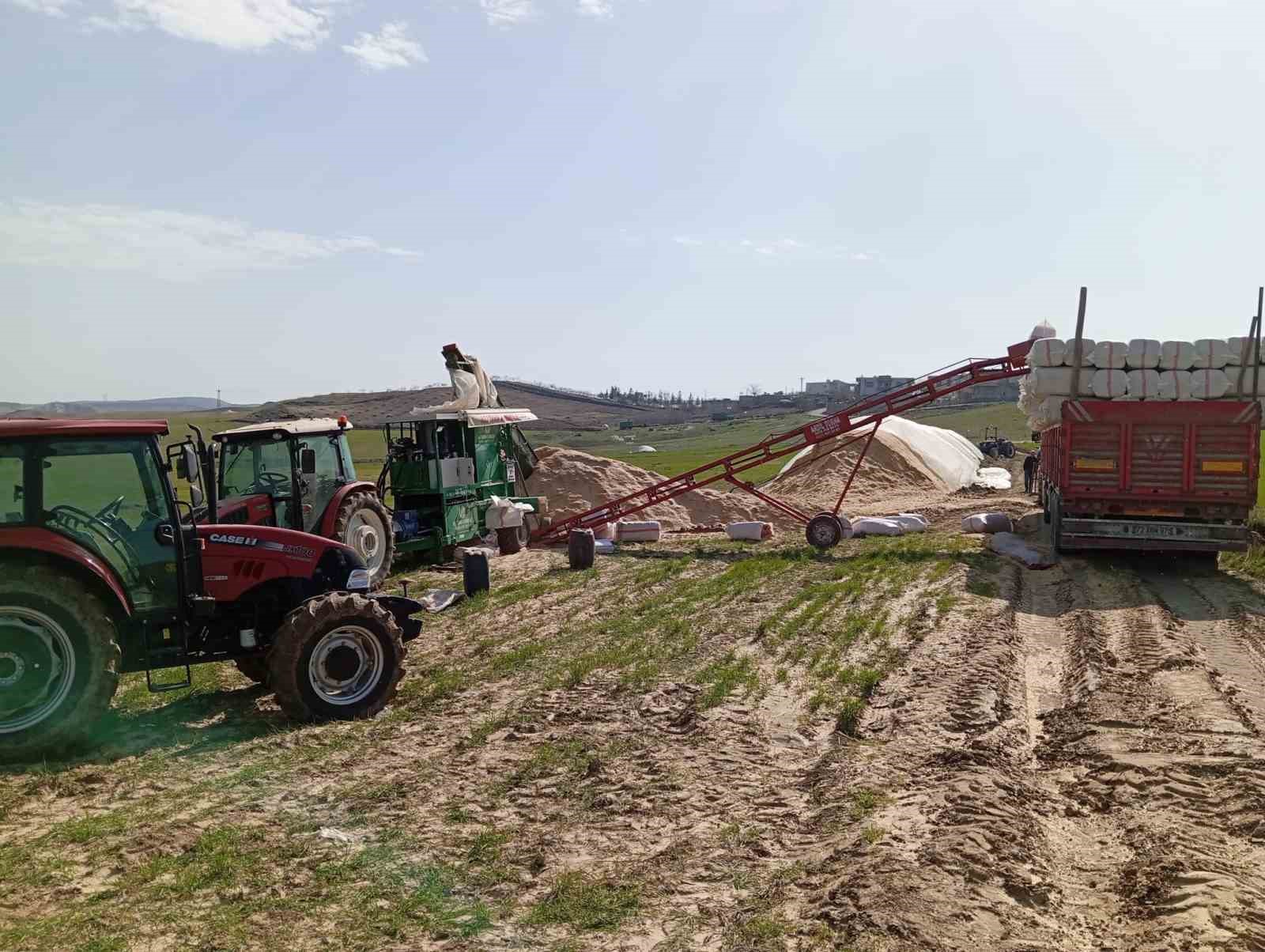 Siirt’te silahla oynayan kişi kazara kendini vurdu
